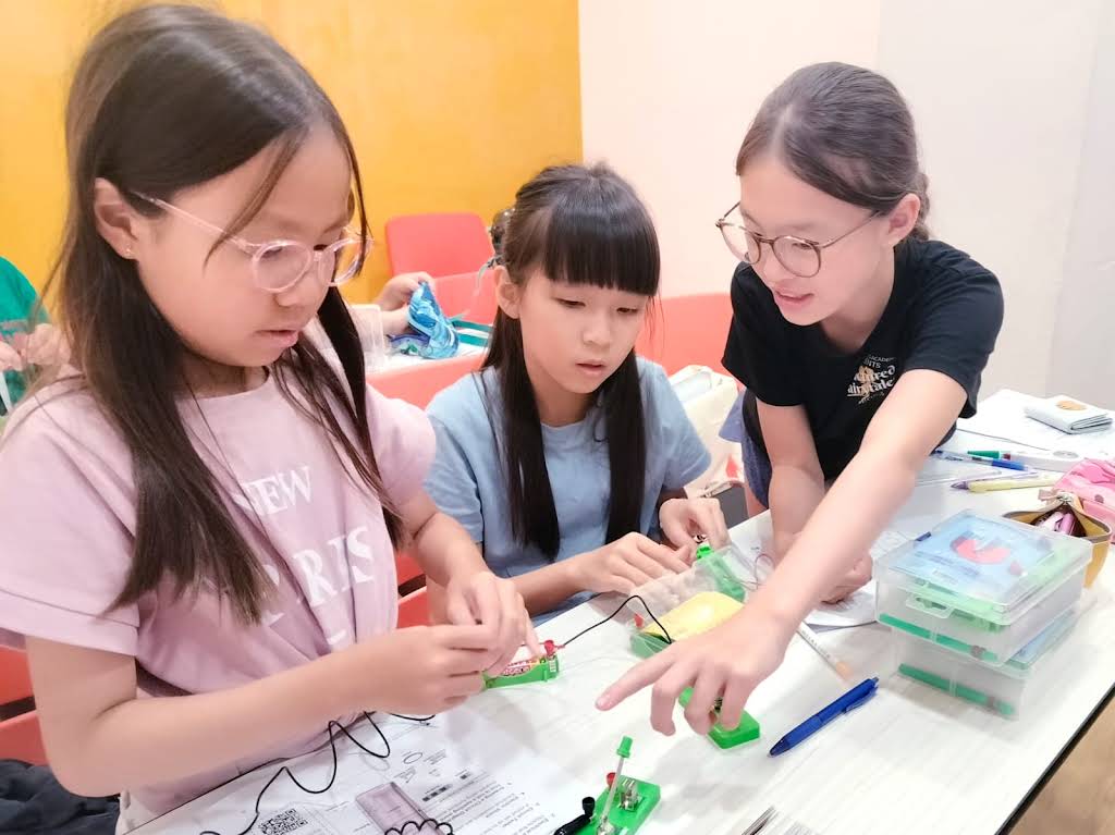 AGrader Learning Centre (Serangoon Central) tuition centre